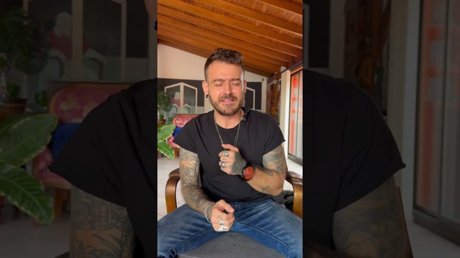 Canciones-que-Abrazan-con-Eluvium-Ambient-que-Acaricia-el-Alma | Slow Radio