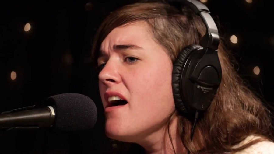 Cautivando-con-el-Dulcemele-de-Julianna-Barwick-Ambient-Vocal-que-Transporta | Slow Radio