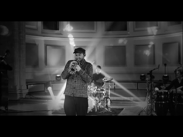 El-Jazz-Espacial-de-Matthew-Halsall-Trompeta-que-Eleva-el-Alma | Slow Radio